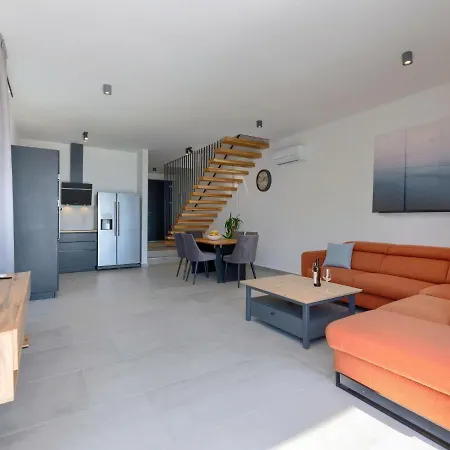 Mi By Interhome 度假居 普拉