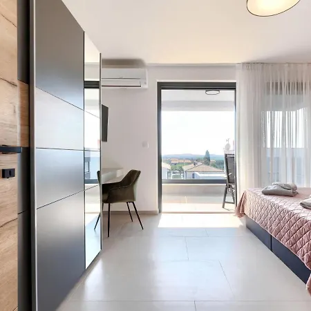 Mi By Interhome プーラ
