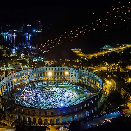 Mi By Interhome * 普拉