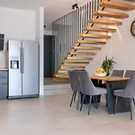 Semesterbostad Mi By Interhome *