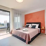 Mi By Interhome Pula